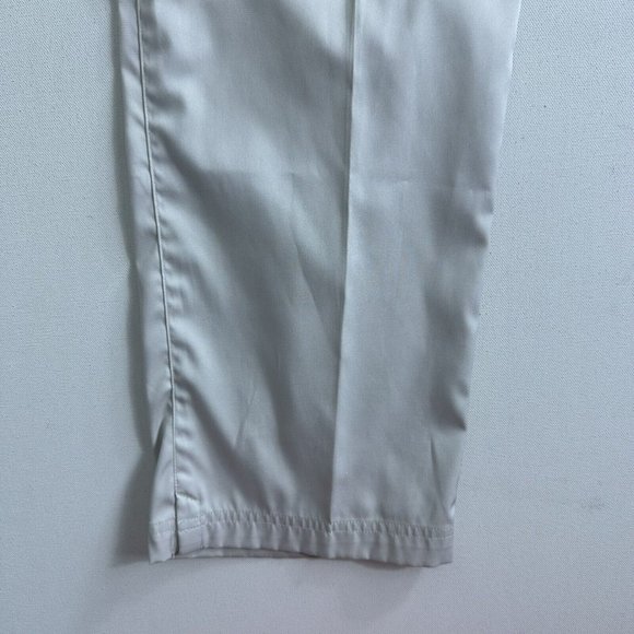 NIKE Golf Flat Front Pants 639779-072 Mens Size 32x30 Light Beige Chino Casual‎ - Picture 8 of 8